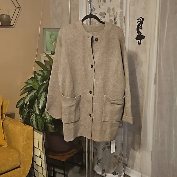 NWTs Commense Sweater Jacket and extra long scarf. - Picture 3 of 12